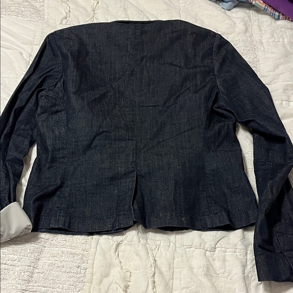 Club Monaco Dark Blue Denim Blazer. Size 8 - Picture 6 of 9